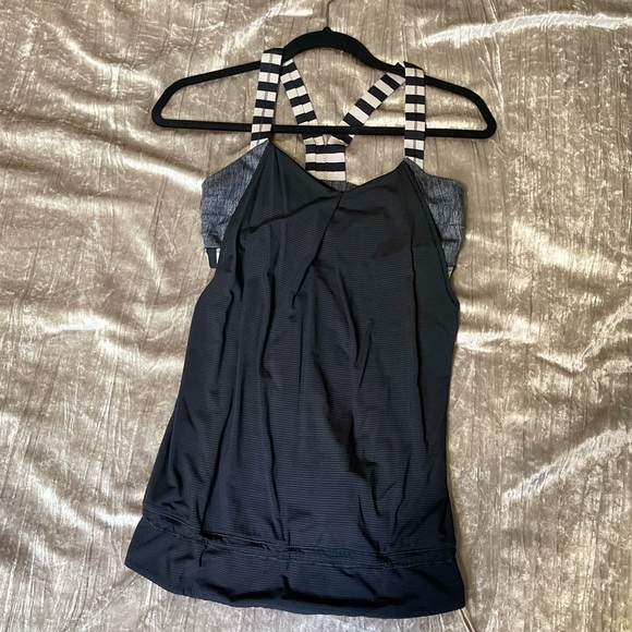 Lululemon Rest Less Tank Size 6
Black Burlap Texture Dune Apex Stripe Dune - Picture 13 of 16